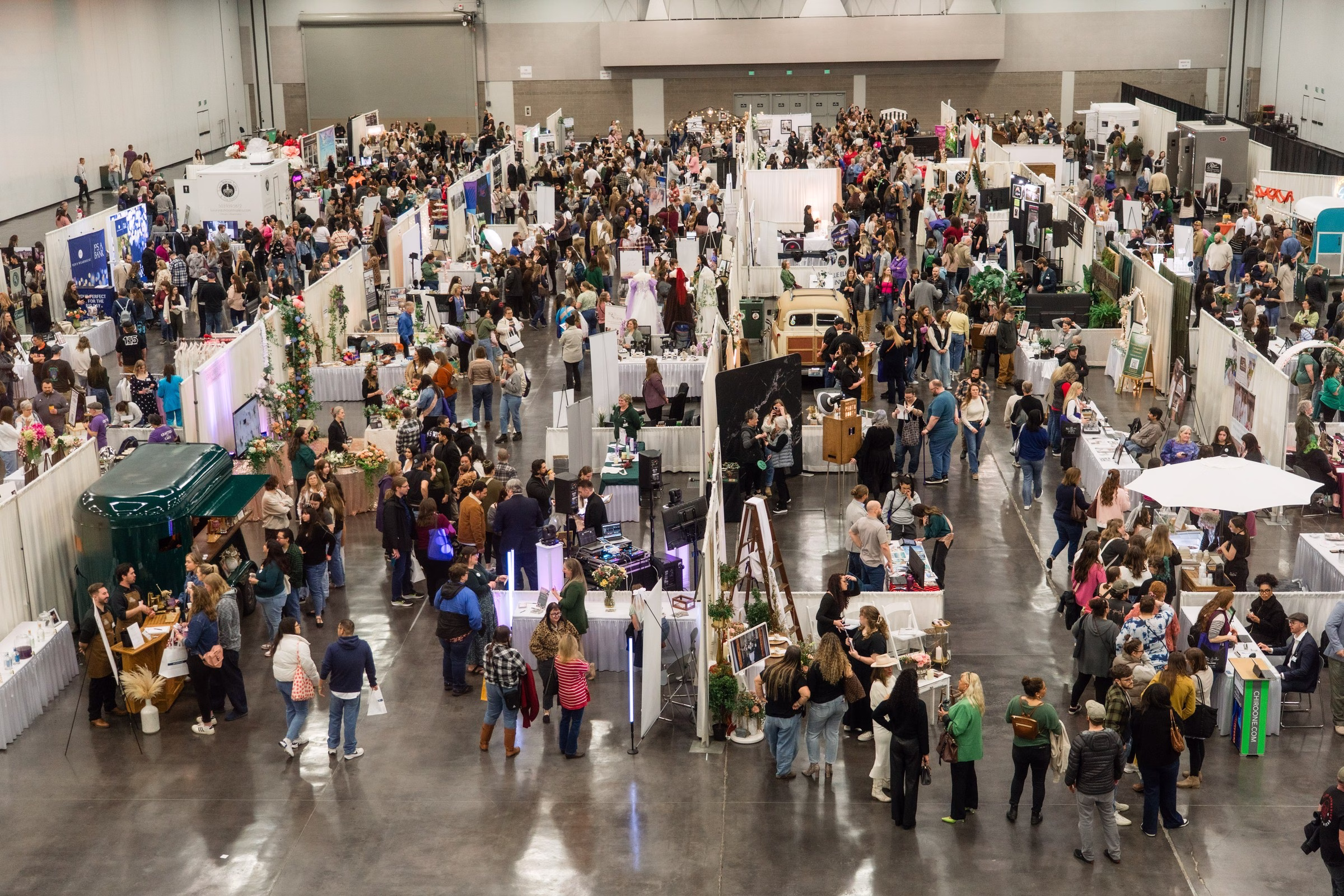 Attendees fill the hall at the Oregon Convention Center for the Portland Wedding Show